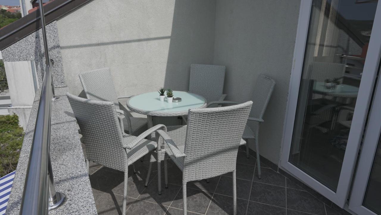 Apartments Bestak Krk Town Exterior photo